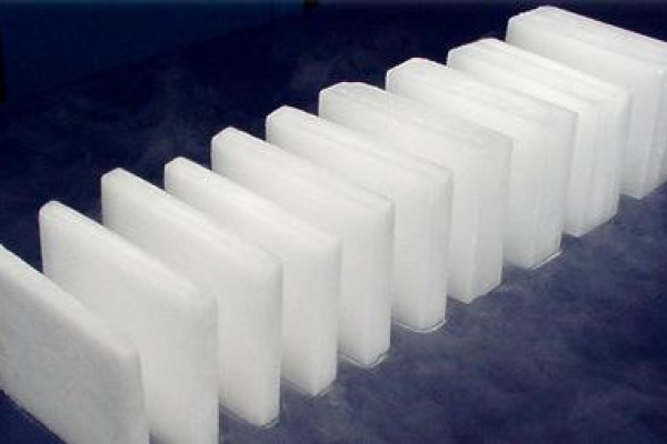 干冰的質(zhì)量密度為多少（干冰的質(zhì)量密度為多少克）